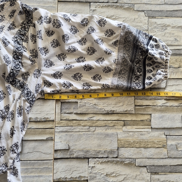 Old Navy Blouse Size XL White Peasant Long Sleeve Cottagecore Folk Print - Picture 6 of 10
